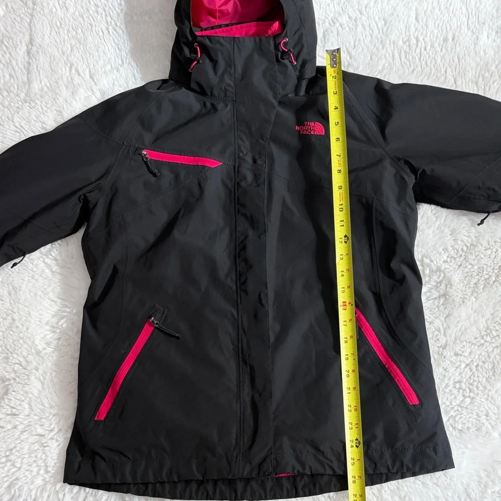 The North Face,Size L,Women's Black and Pink Jacket - Picture 16 of 17